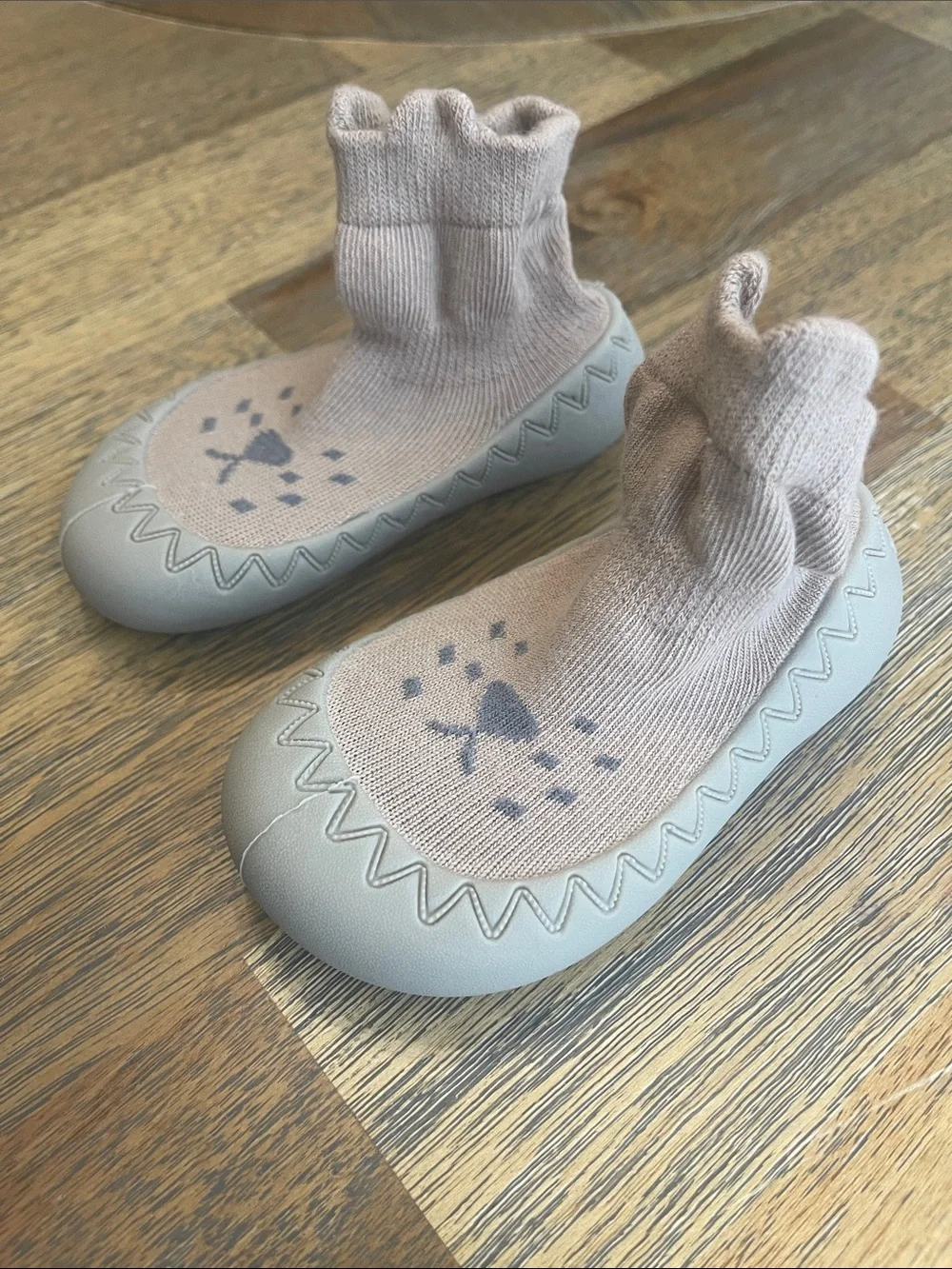 Toddler Soft Sock Grip Shoes Beige Taupe Slip On 12-18 Months